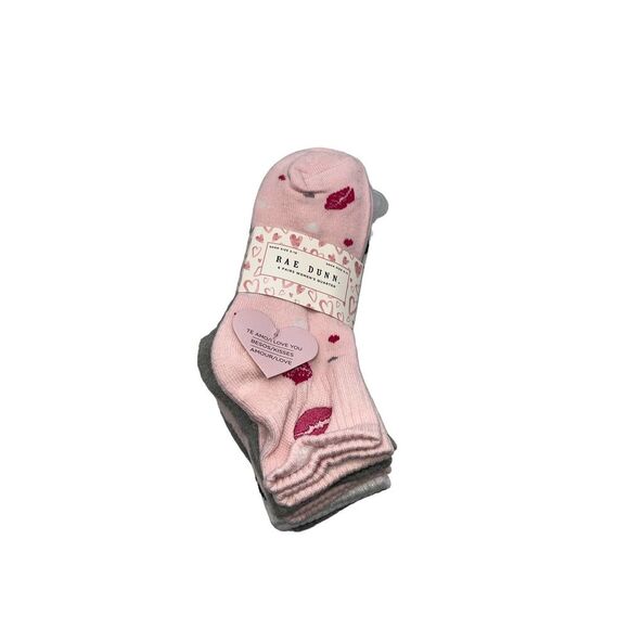 Rae Dunn Valentines Quarter Socks 6 Pair - Picture 1 of 2
